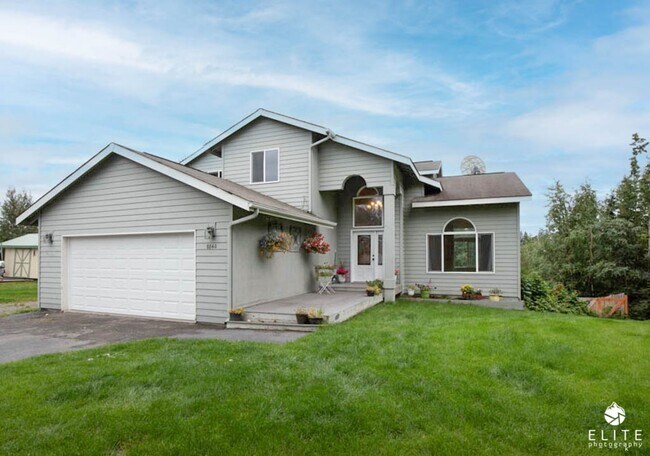 Building Photo - 4 Bedroom | 2.5 Bathroom | Garage - Conven...