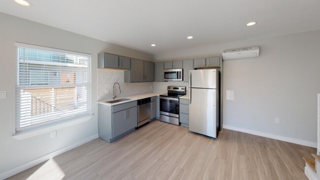 Foto del edificio - 3328 Cedarplaza Ln