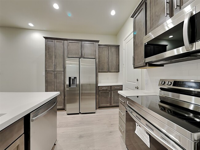 Building Photo - 2609 James Madison Way