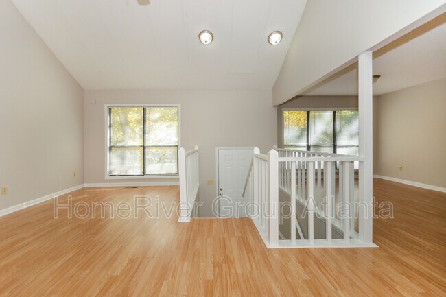 Building Photo - 3822 Nowlin Rd