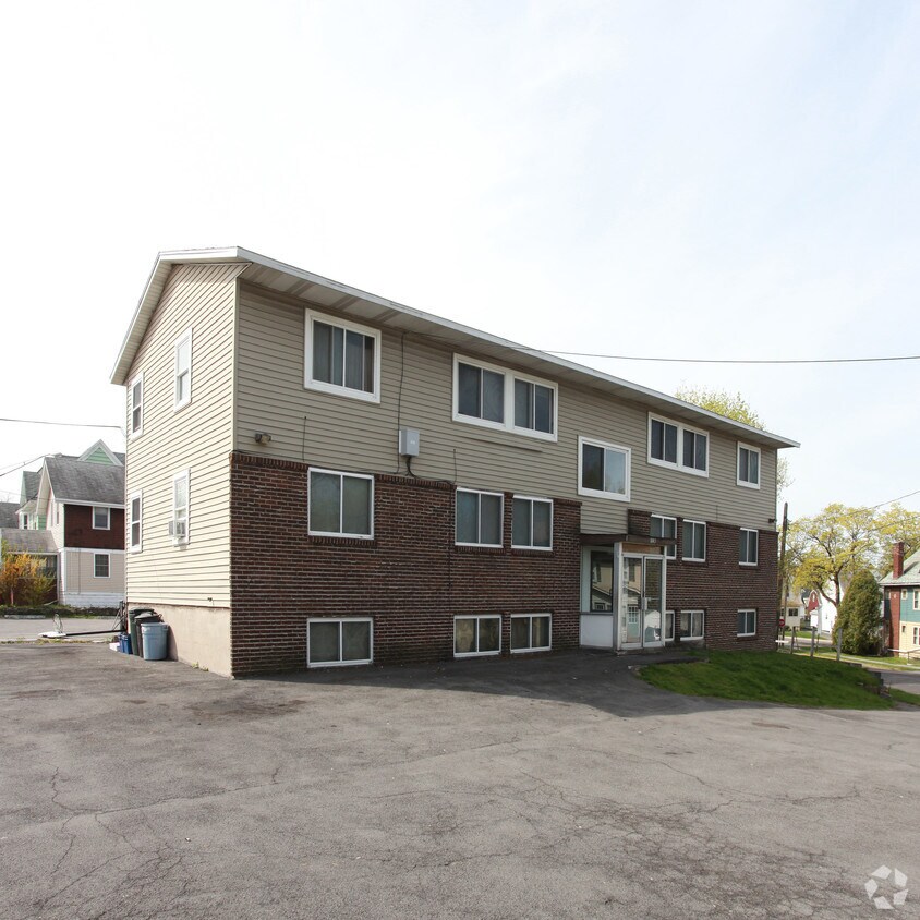 1843 Butternut St, Syracuse, NY 13208 Apartments in Syracuse, NY