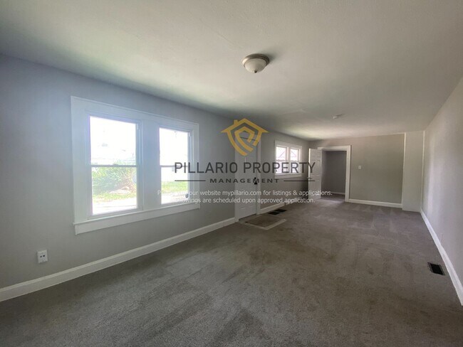 Building Photo - **MOVE IN SPECIAL - $300 off first months ...