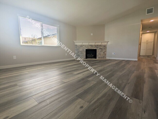 Building Photo - Renovated 3-Bedroom Home with Huge Backyar...
