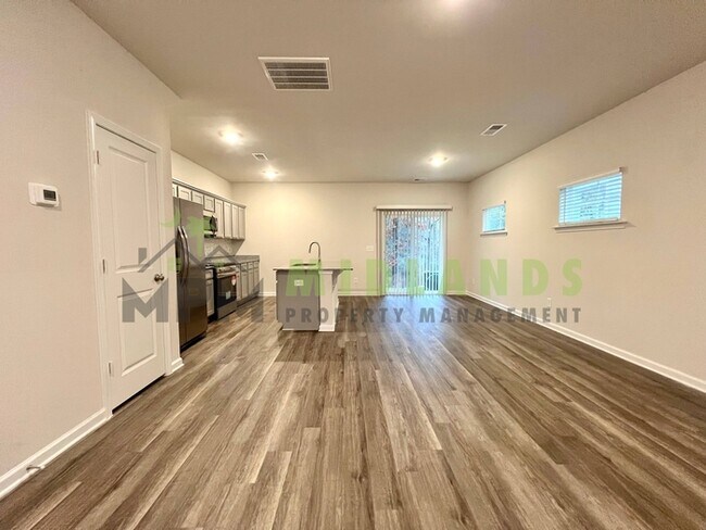 Foto del edificio - 822 Yellow Swan Ln