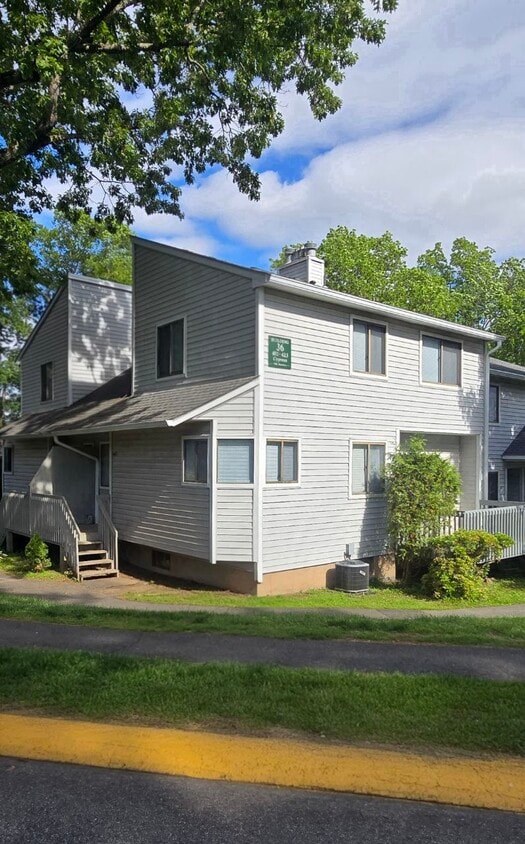 Primary Photo - 403 Cypress Rd