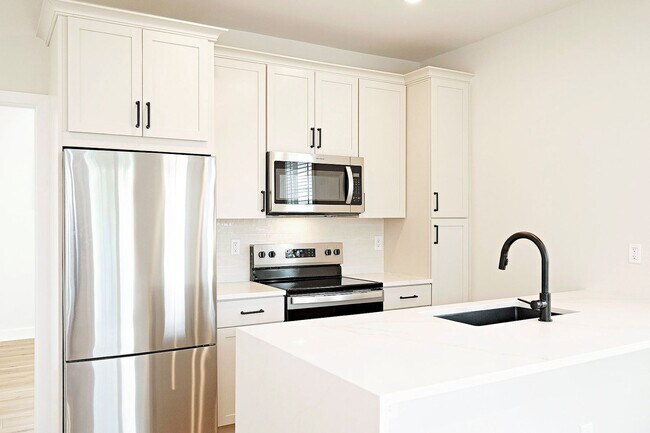 Building Photo - Light-Filled Belmont Apartment With Oversized Garage