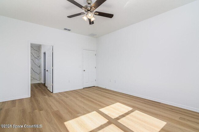 Foto del edificio - 1398 Saxony Rd SW