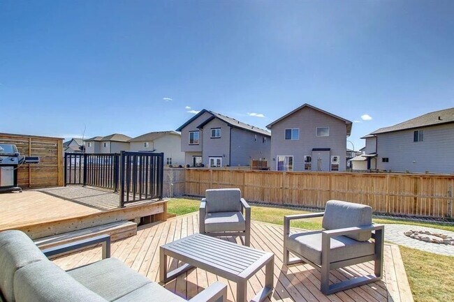 Building Photo - 107 Covecreek Crt NE