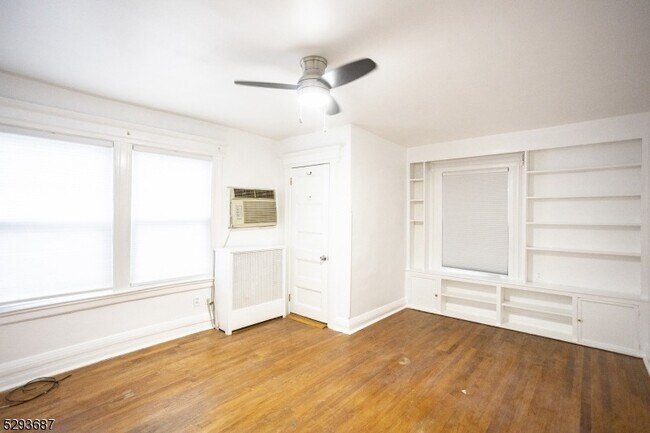 Foto del edificio - 165 Claremont Ave