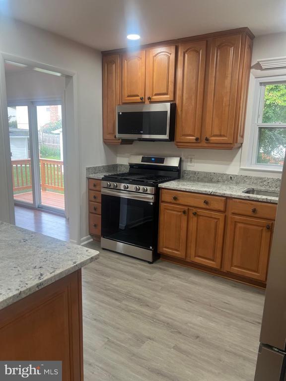 Building Photo - 13011 Kidwell Dr