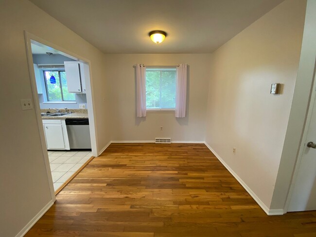 Building Photo - North AVL - Pet friendly with space for a ...