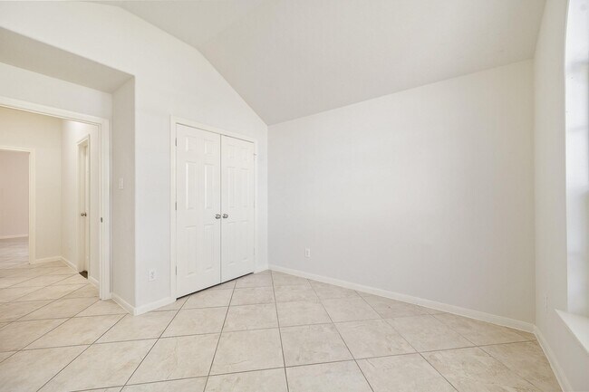 Foto del edificio - 8027 Daylilly Creek Dr