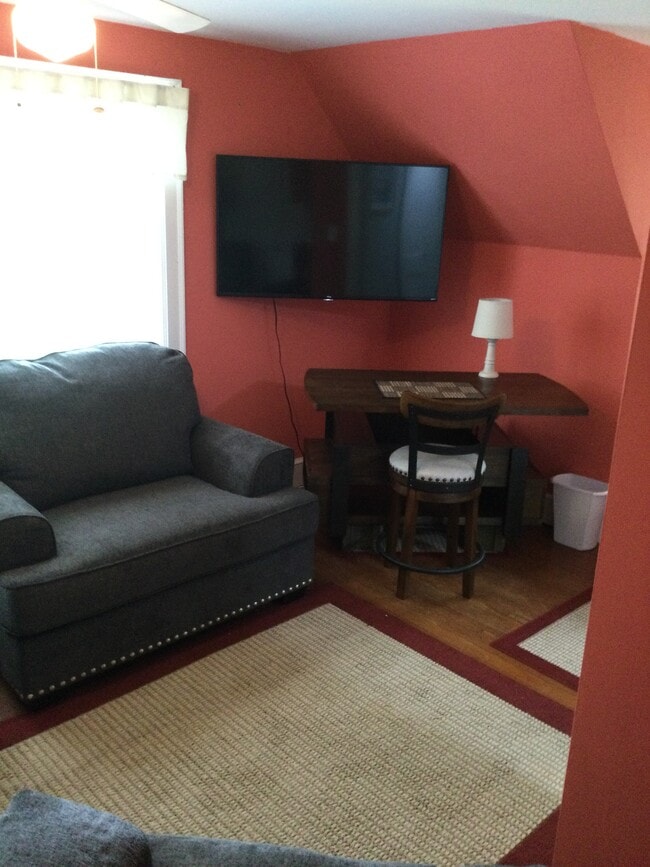Living Room - 343 S 2nd Ave