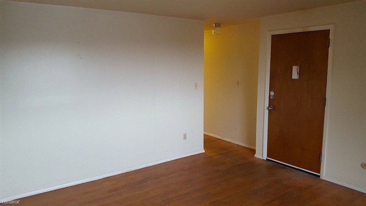 Primary Photo - 220 Polk St