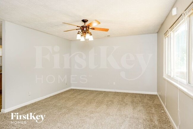 Building Photo - 1050 Ross Ct