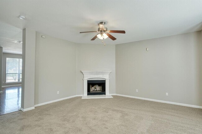 Building Photo - 12601 Camellia Cove
