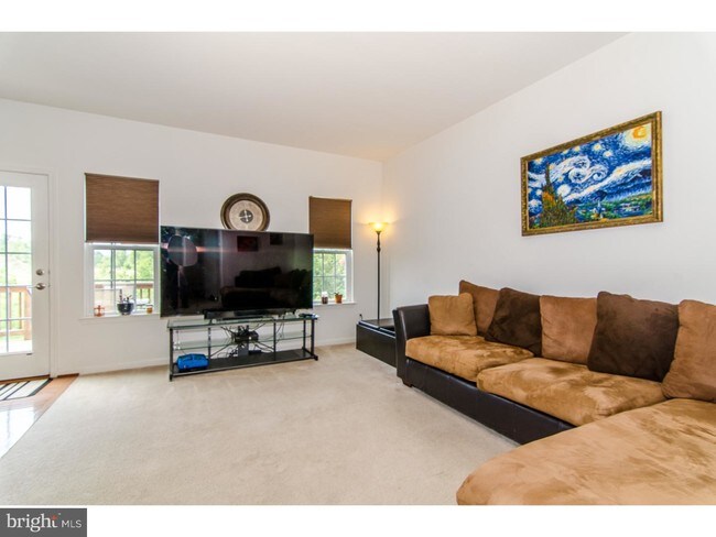 Building Photo - 137 Fawn Dr