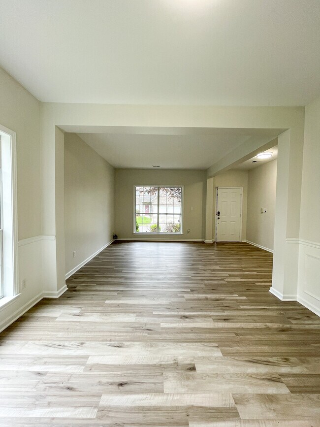 Foto del edificio - 6062 Forest Lakes Cove