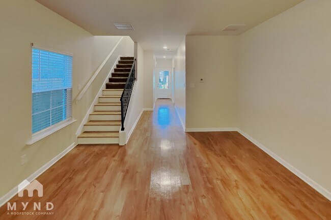 Building Photo - 10155 Sterling Ridge Dr