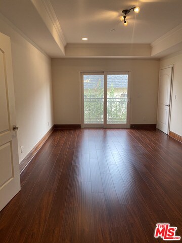 Building Photo - 1828 Parnell Ave