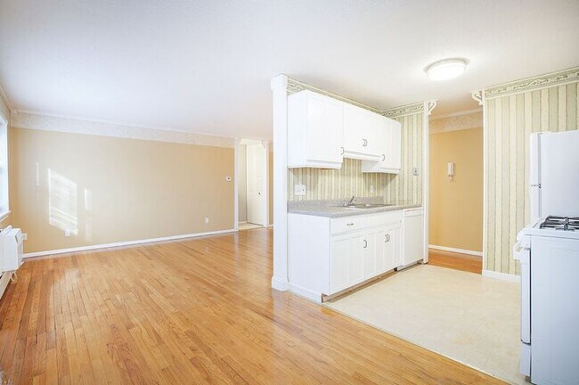 Foto del edificio - 261 Regency Park Dr