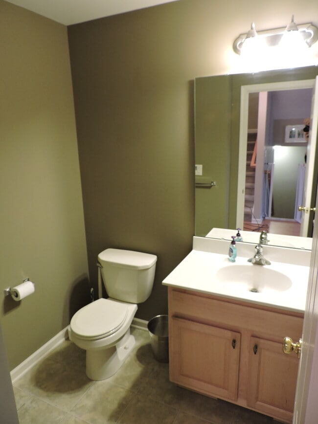 Building Photo - 330 weatherstone drive