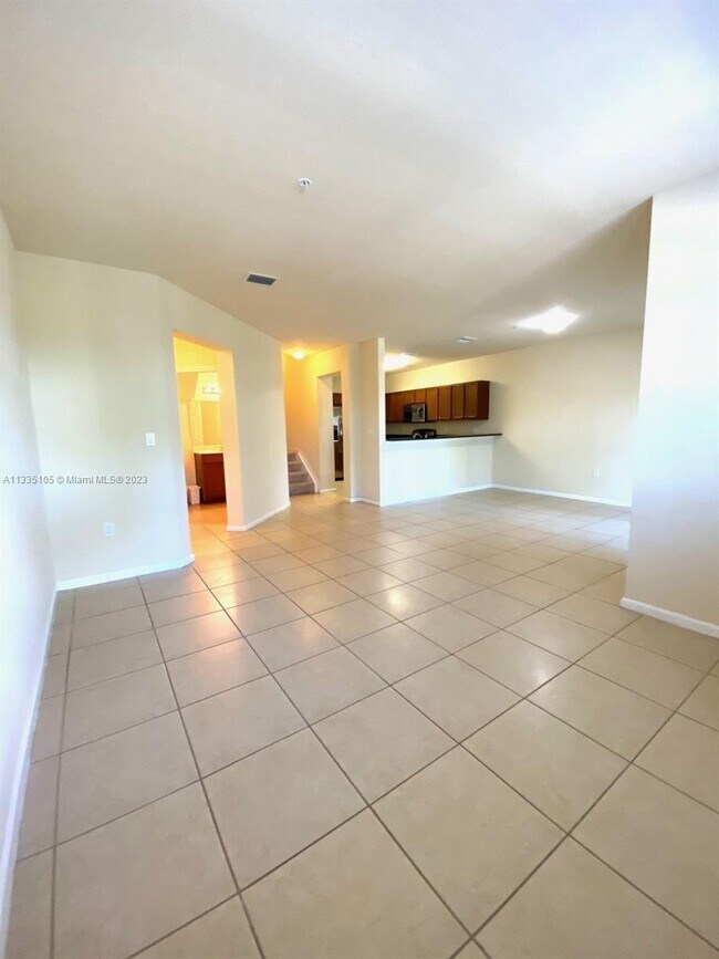 Foto del edificio - 8740 NW 97th Ave