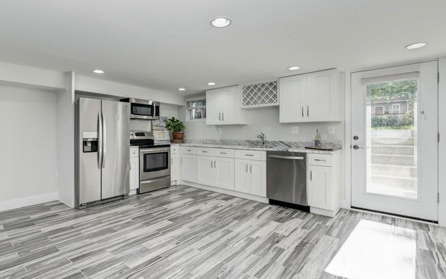 Building Photo - 909 Delafield Pl NW