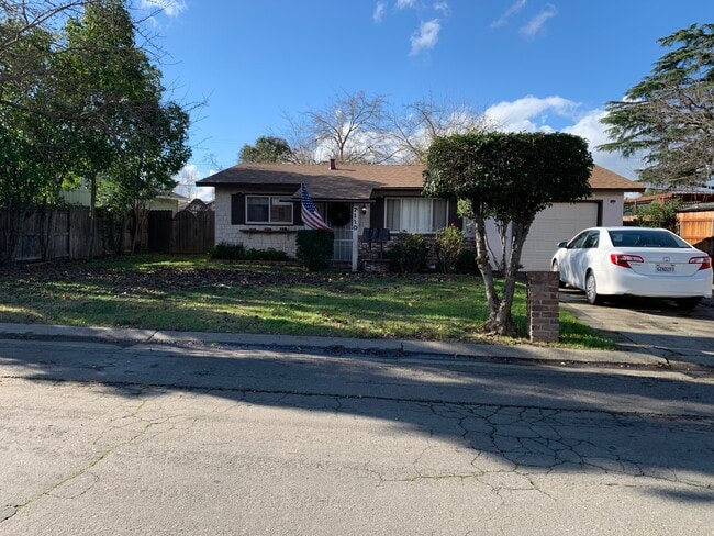 Building Photo - 7110 Celia Ave