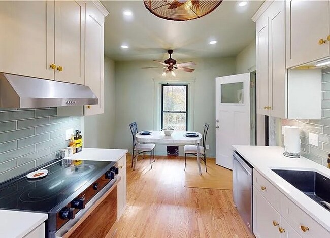 Foto del edificio - 3101 E 91st St