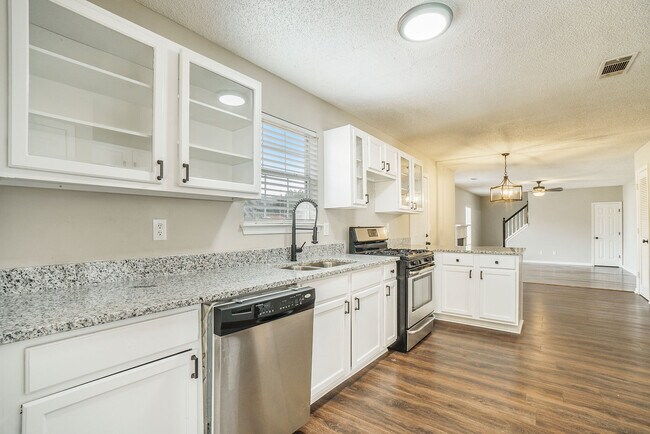 Foto del edificio - 6916 Dalehollow Dr