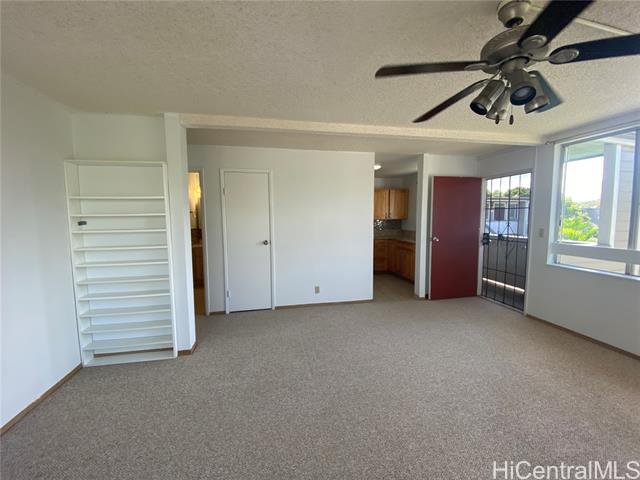 Building Photo - 95-656-656 Hanile St