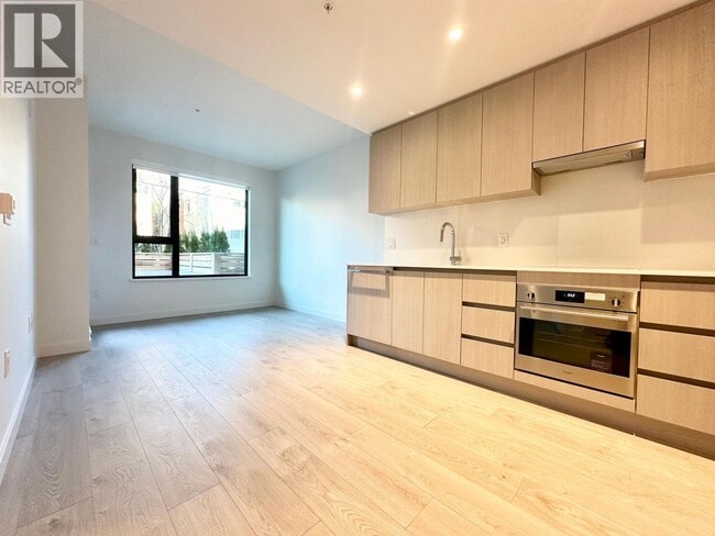 Building Photo - 4928 Quebec St