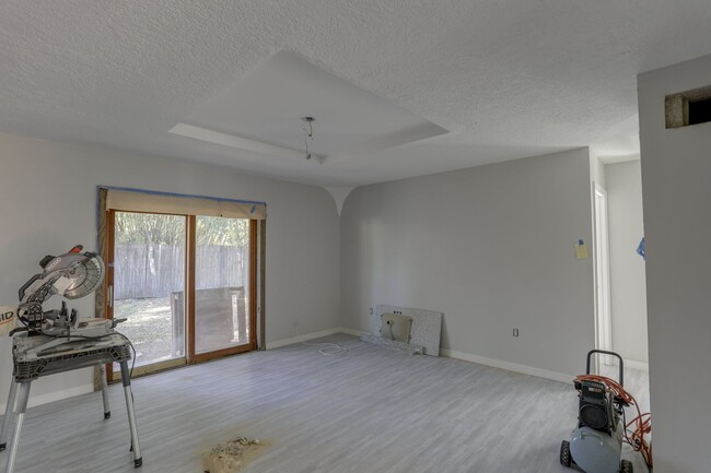 Foto del edificio - 172 W Kelly Park Rd