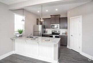 2BR, 2BA - 1130 SF - Charlestown on the Monon Apartments