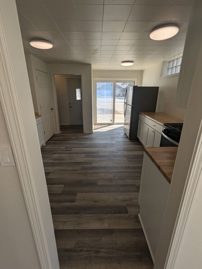 Building Photo - Dover Oaks LLC