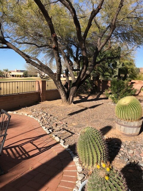 2 habitaciones, 1 baño - 800 pies cuadrados sin amueblar - 1301 N Mourning Dove Rd