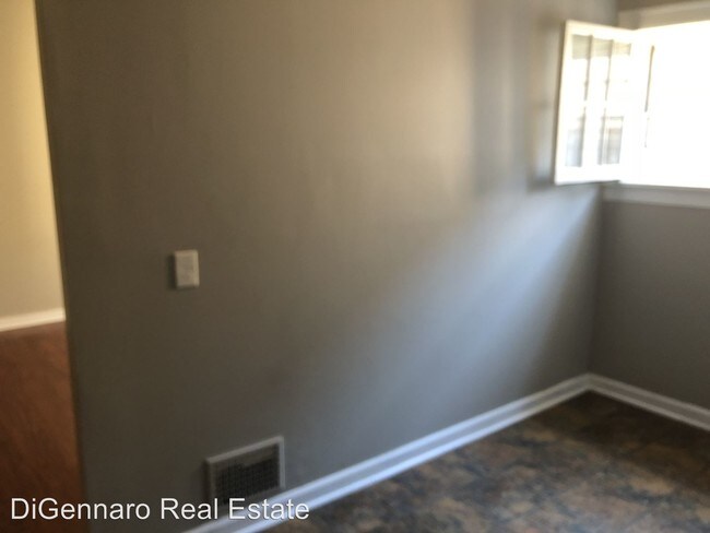 Foto del edificio - 637 Thurston Rd