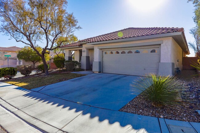 Building Photo - 3 Bedroom Summerlin South Beauty