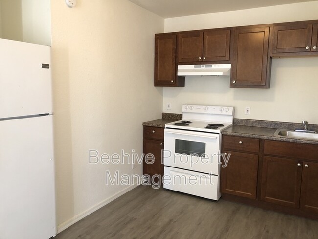 Foto del edificio - 739 E Pierce St