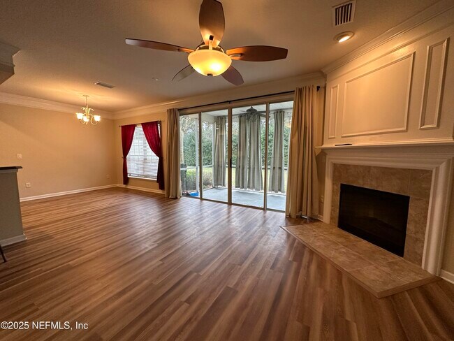 Building Photo - 11197 Castlemain Cir W