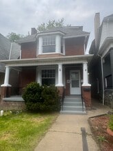 Building Photo - 309 Bausman St
