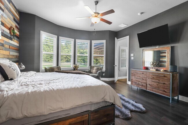 Foto del edificio - 1104 Steele Ln