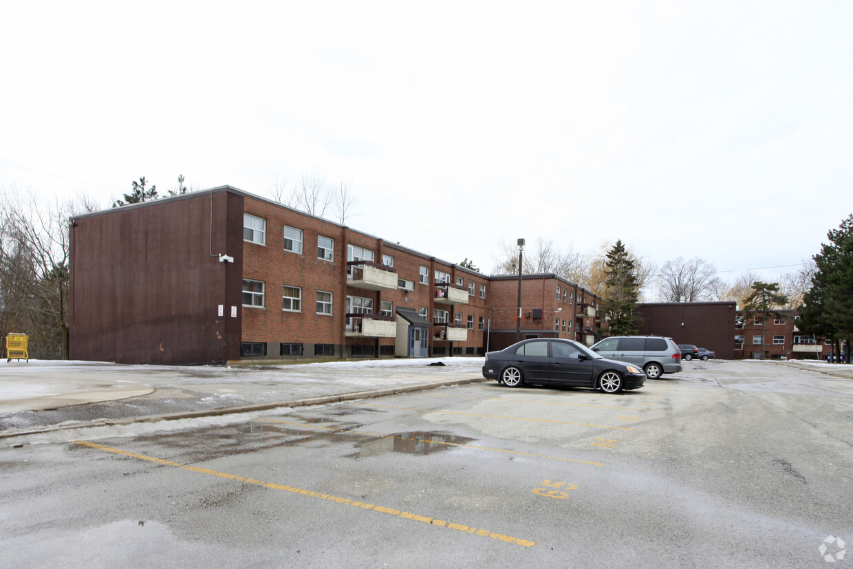 Photo du bâtiment - Lawrence Orton