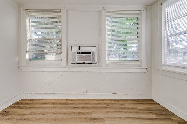 Foto del edificio - 669 Ave B NW