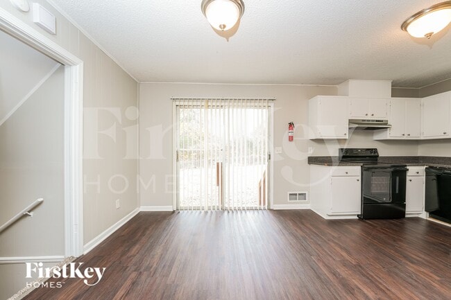 Building Photo - 123 Scarsdale Dr