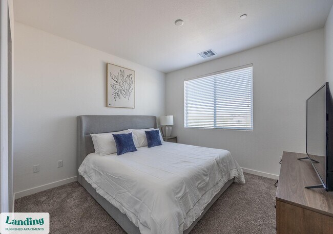 Foto del edificio - 2323 N 150th Dr
