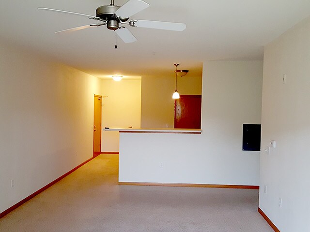 Foto del edificio - 915 Ellis Ave