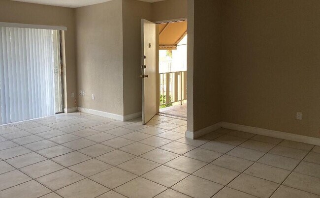 Building Photo - 4154 NW 79th Ave