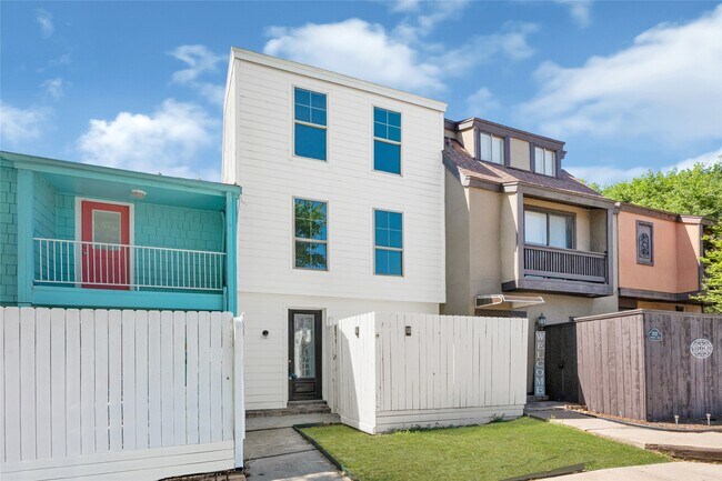 Foto del edificio - 2022 Lakewood Ct